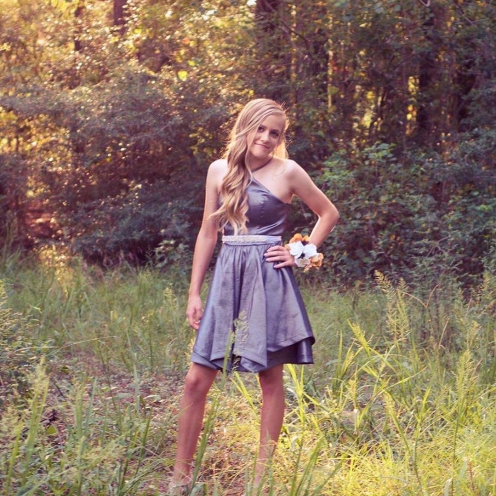 Plain gray dress with belt